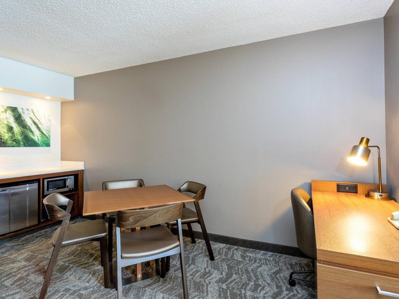 SpringHill Suites Miami Airport South  22