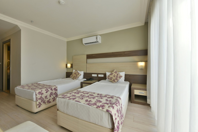Royal Garden Beach Hotel 8