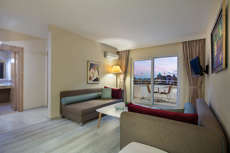 Royal Garden Beach Hotel 13