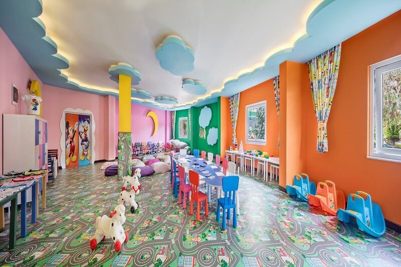 Royal Garden Beach Hotel 12
