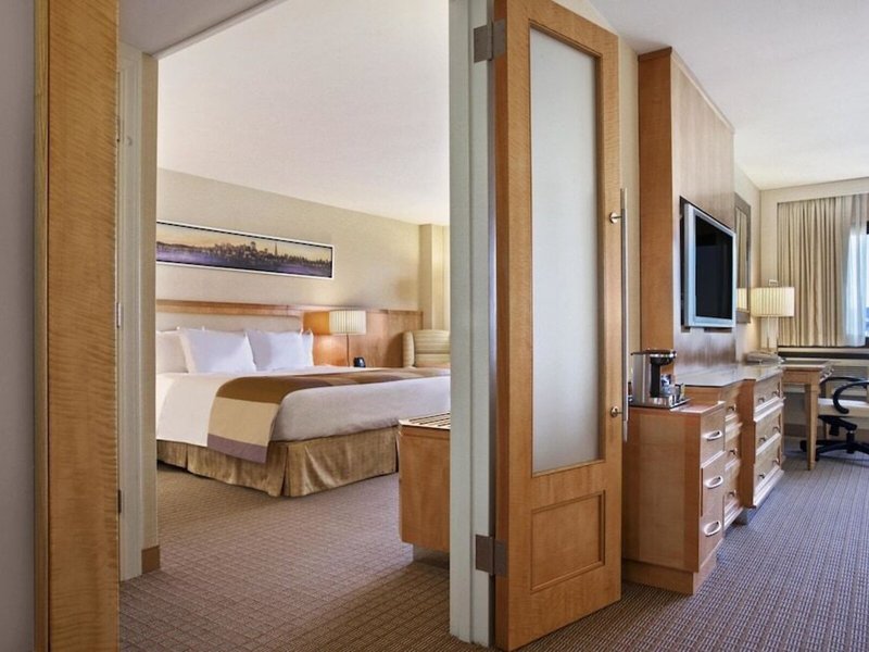 Hilton San Francisco Airport Bayfront 32 - Room Example