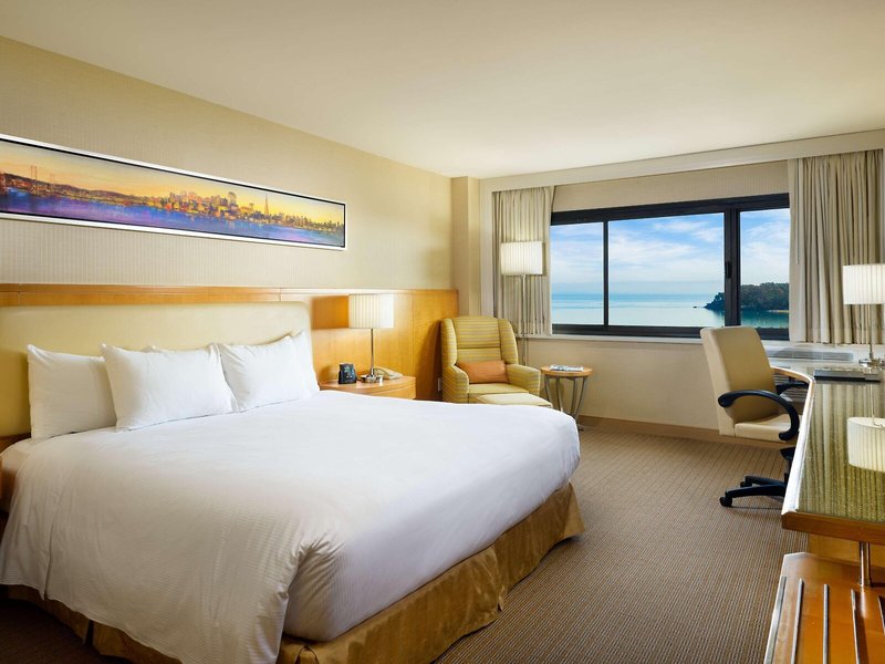 Hilton San Francisco Airport Bayfront 34 - Room Example