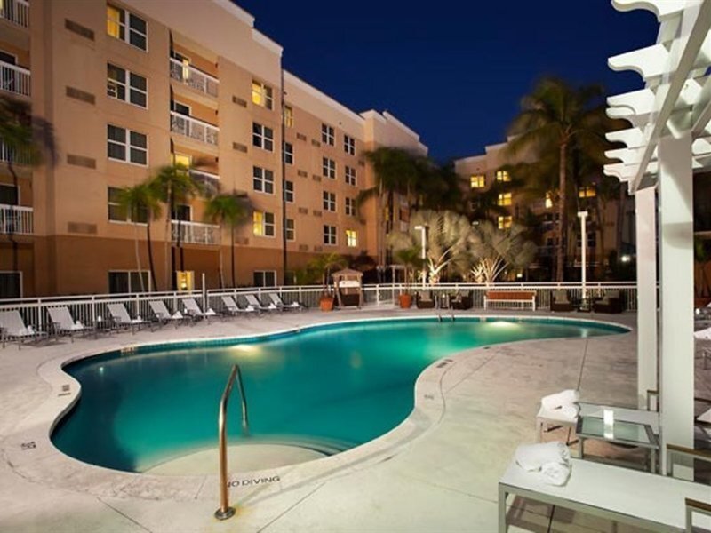 Courtyard Miami Aventura Mall 8