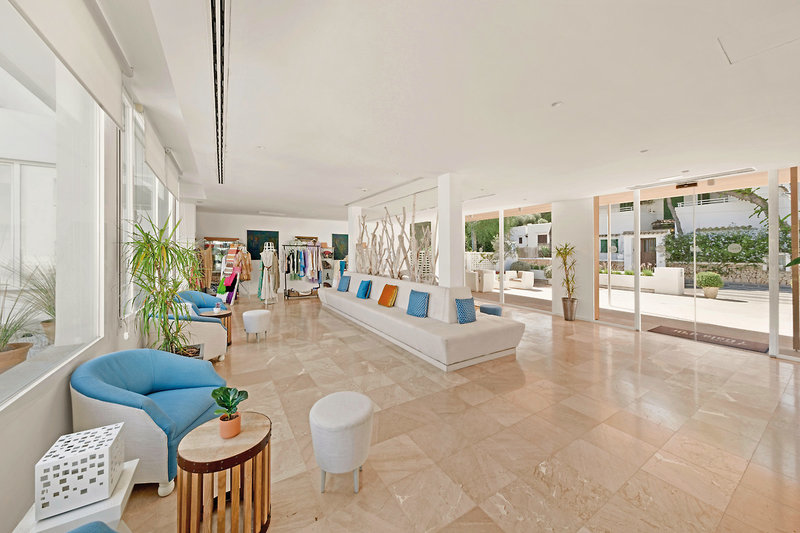 Hotel Cala d'Or 13