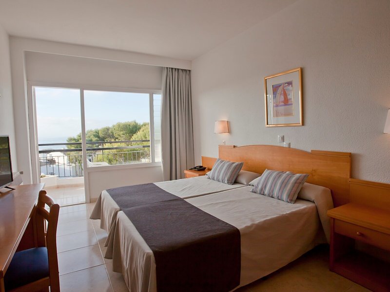 Hotel Cala Ferrera 47