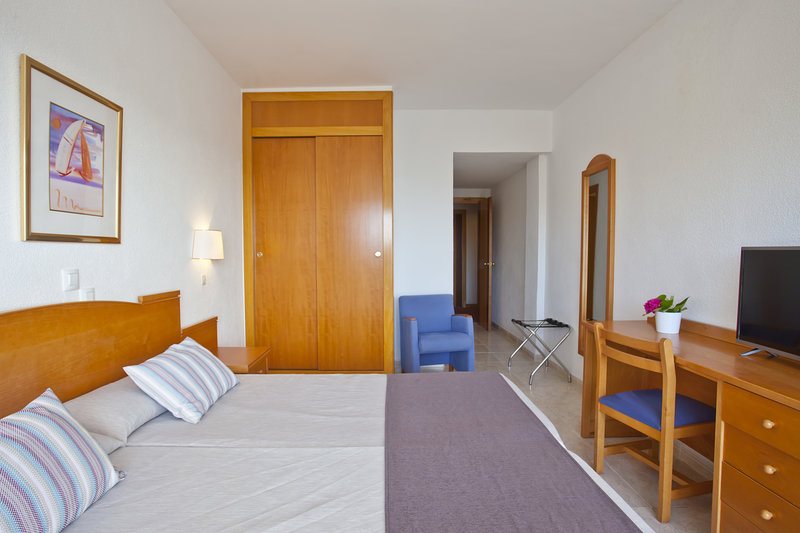 Hotel Cabot Cala Ferrera 8