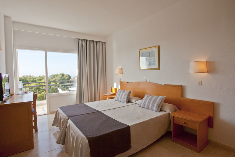 Hotel Cabot Cala Ferrera 9