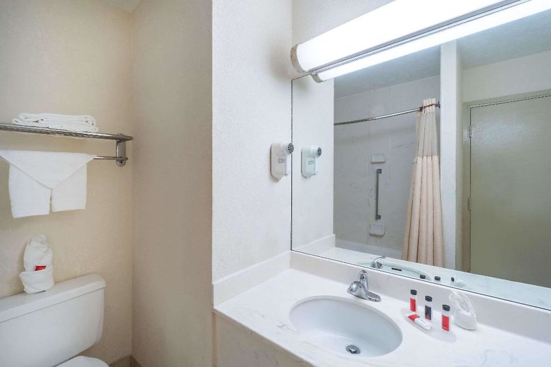 Days Inn by Wyndham Columbus Airport