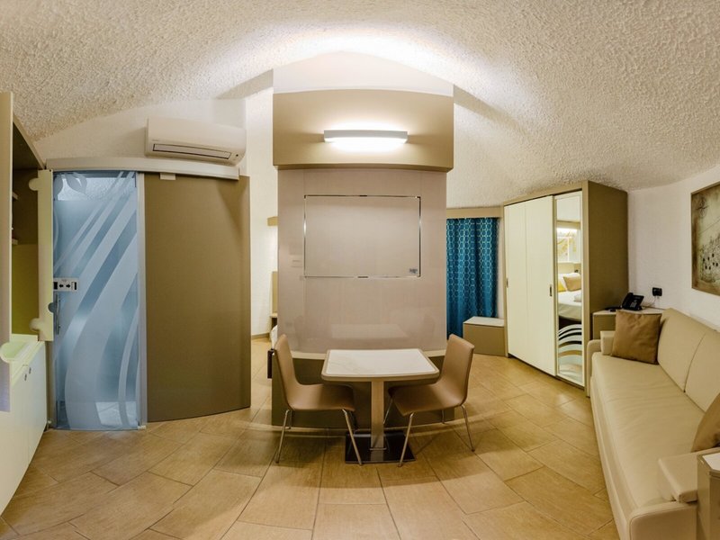 Calanica 21 - Room Example