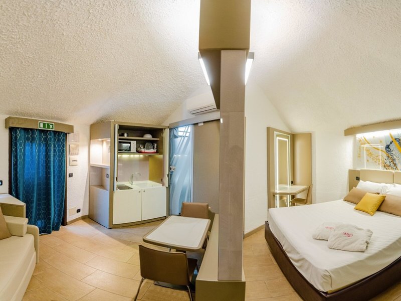 Calanica 22 - Room Example