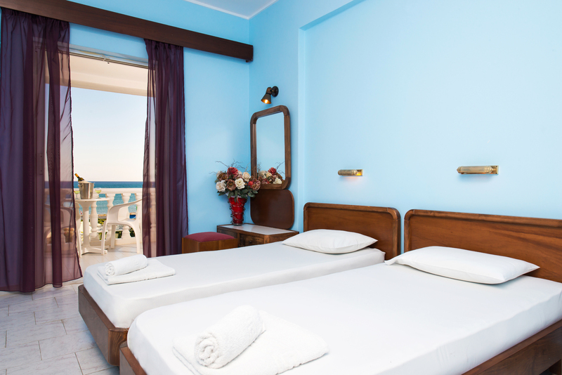 California Beach Hotel 3