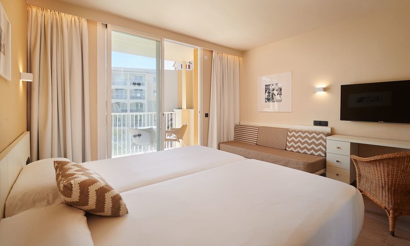 Protur Badía Park Aparthotel 17