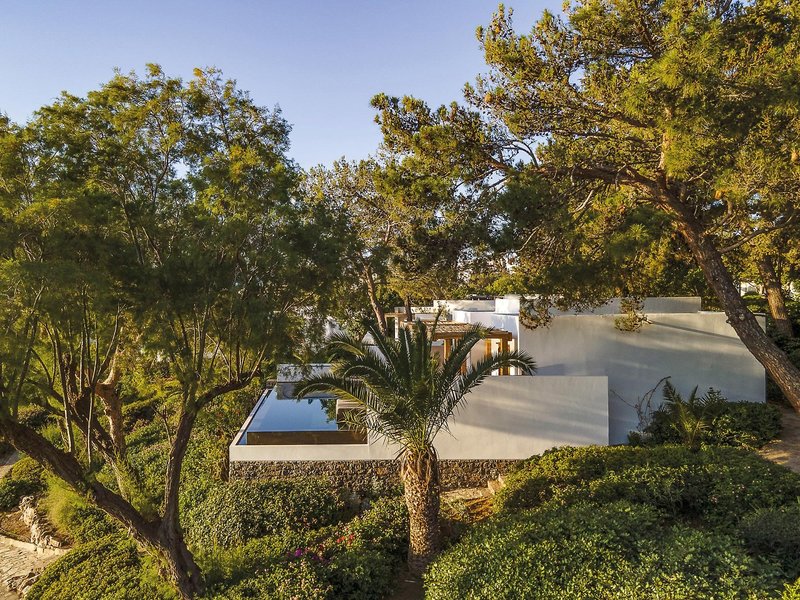 Minos Beach art hotel 12