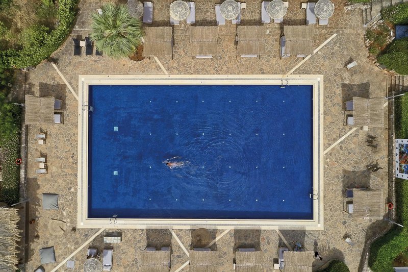 Minos Beach art hotel 18