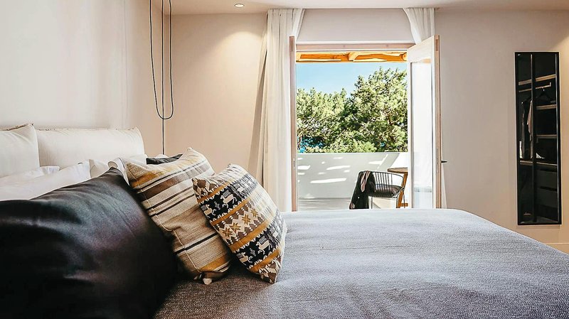Minos Beach art hotel 38