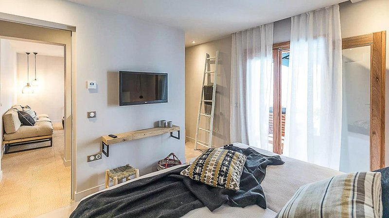 Minos Beach art hotel 39