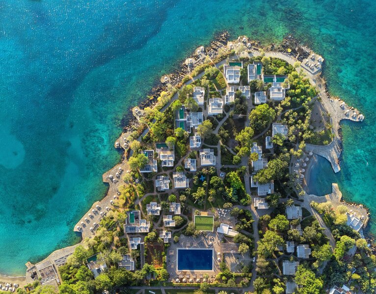 Minos Beach Art 33
