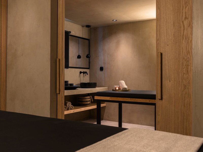 Minos Beach art hotel 37