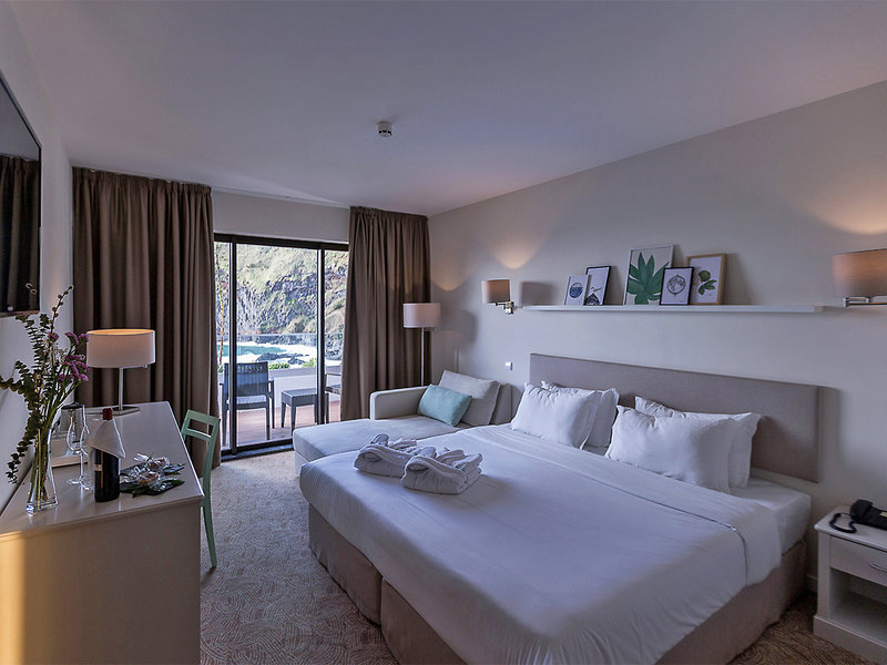 Caloura Hotel Resort 4