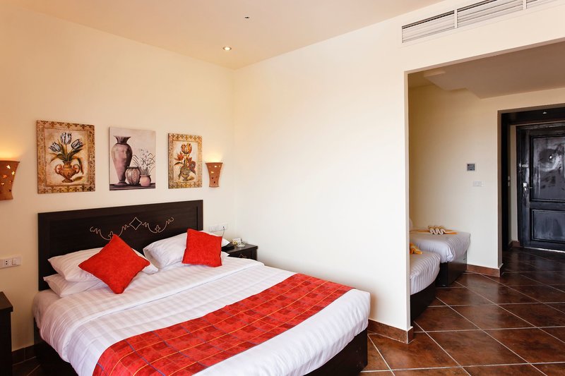 Three Corners Sea Beach Resort 25