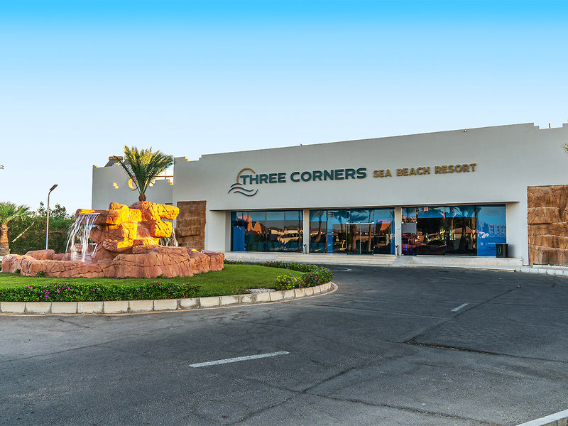 Three Corners Sea Beach Resort 8