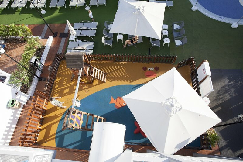 Coral Compostela Beach Golf 12