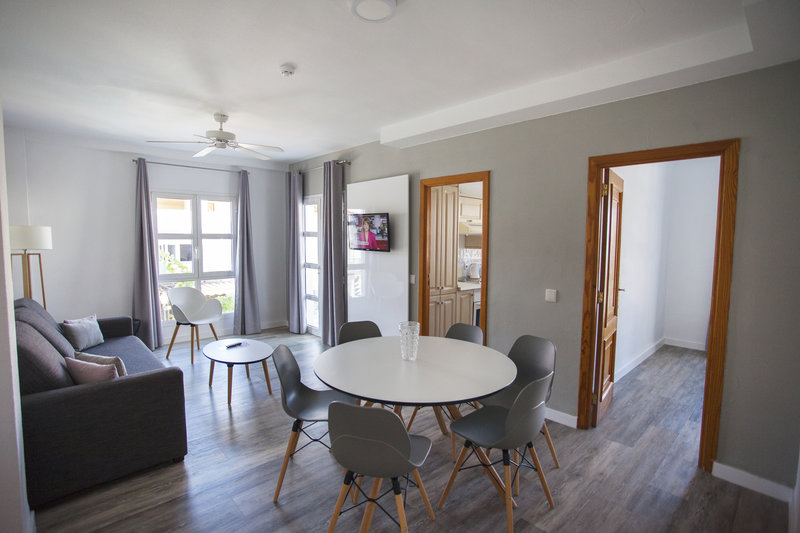 Coral Compostela Beach Golf 8