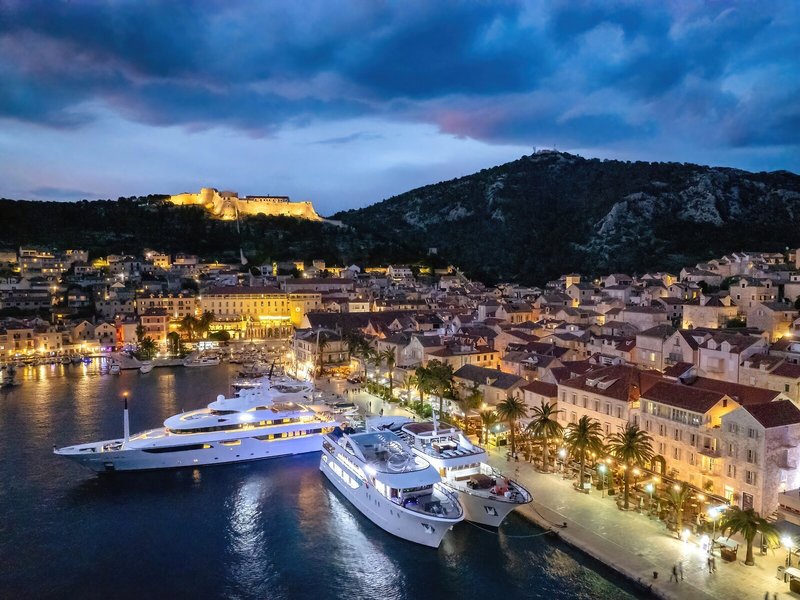 Riva Yacht Harbour 8