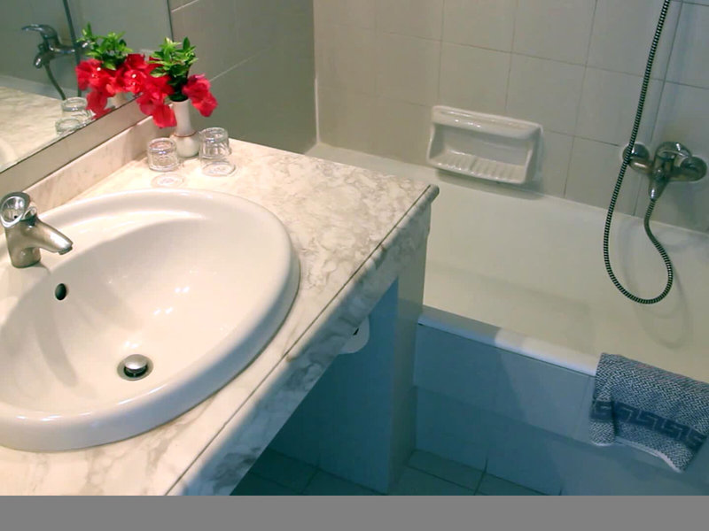 Sunshine Crete Beach 6 - Bathroom Example