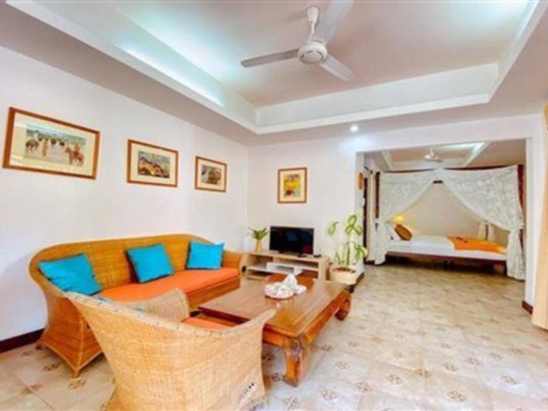 Cruiser Island Resort 1