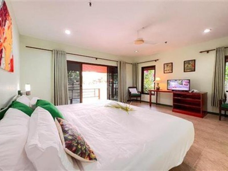 Cruiser Island Resort 7