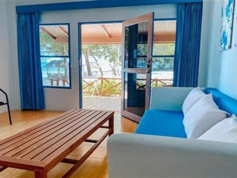 Cruiser Island Resort 12