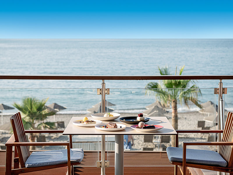 Minoa Palace Resort 9