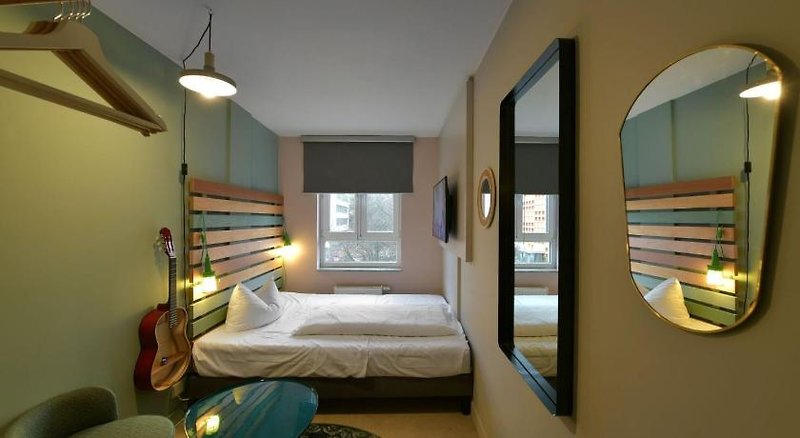 Hotel B!RGIT Berlin Mitte 2 - Room Example
