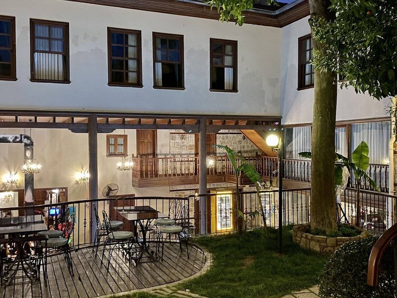 Mediterra Art Hotel 3
