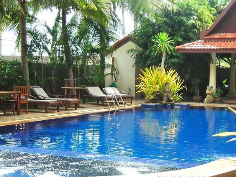 Nova Park Hotel & Apartments 10