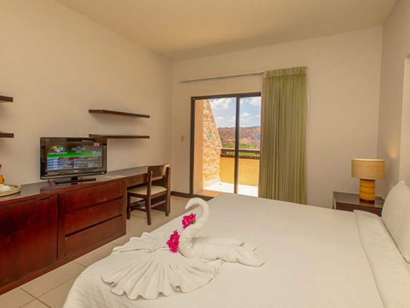 Villas Sol Hotel & Beach Resort 31