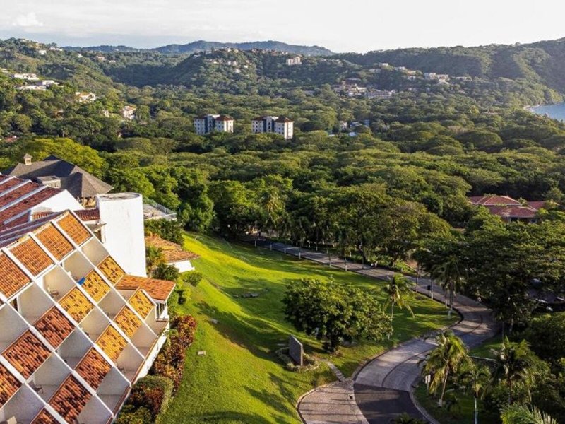 Villas Sol Hotel & Beach Resort 3