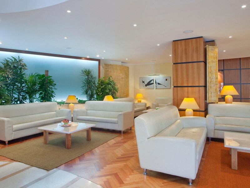 Holiday Inn Cagliari 7