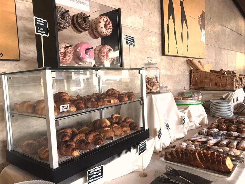 Holiday Inn Cagliari 9