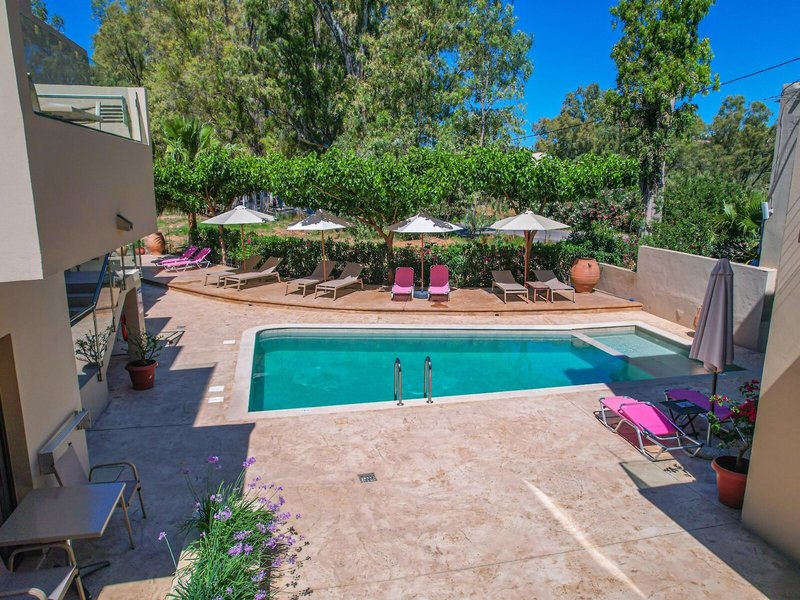 Paradise Apartments 3