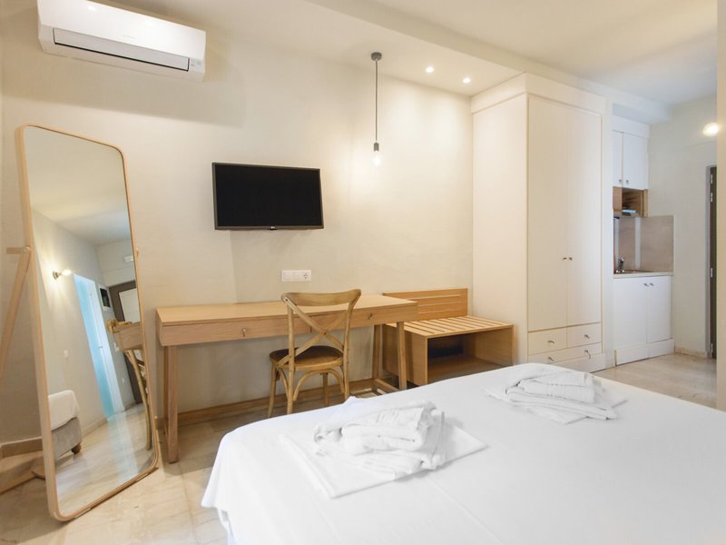 Paradise Apartments 17