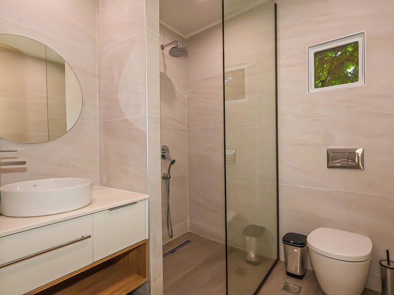 Paradise Apartments 22