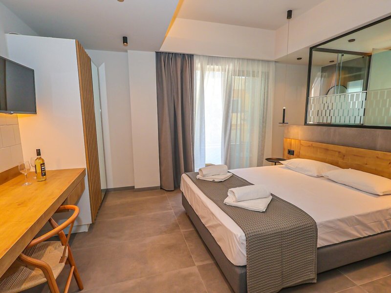 Paradise Apartments 23