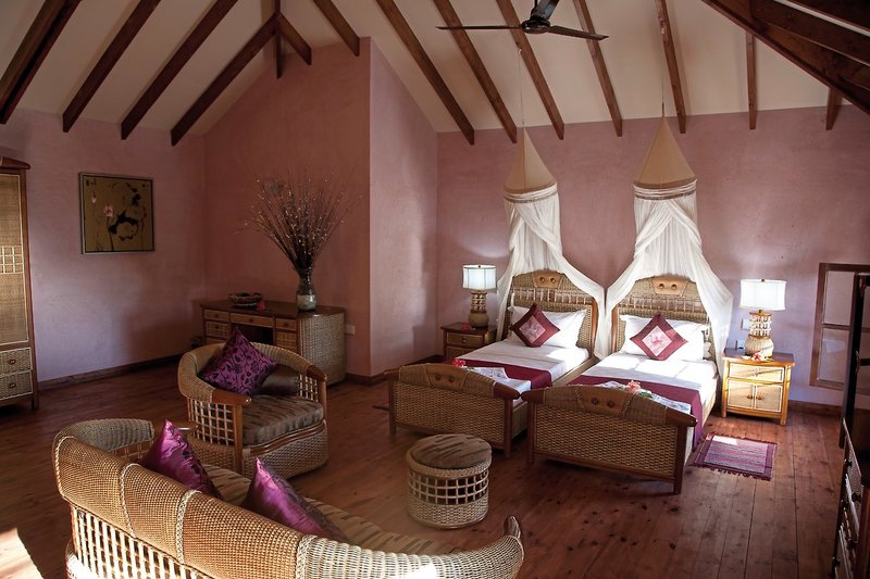 Castello Beach Hotel 11