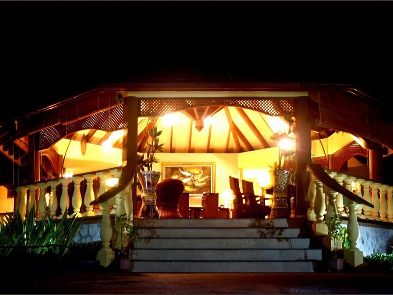 Castello Beach Hotel 25