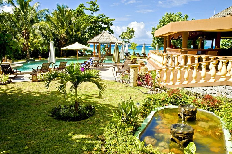 Castello Beach Hotel 6