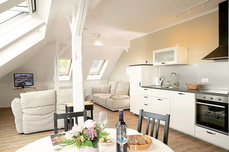 Hotel & Gästehaus Am Schlosspark 6 - Room Example