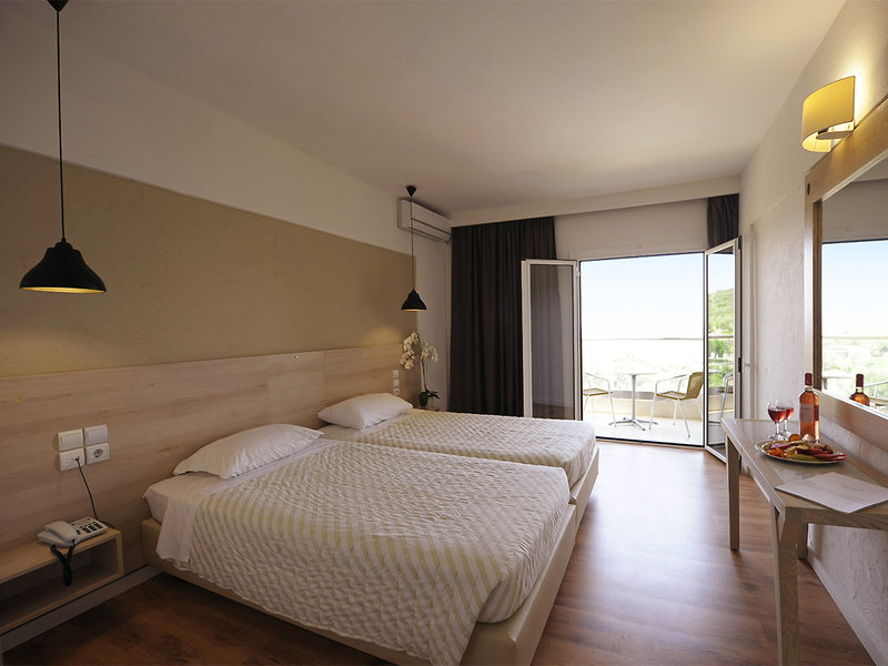 Evia Riviera Resort 8