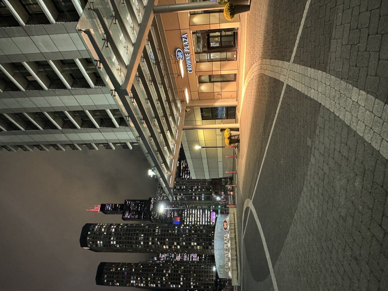 Crowne Plaza Chicago West Loop